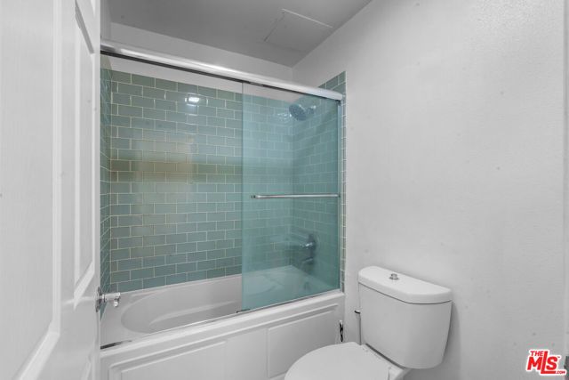 620 S Gramercy Place 222, Los Angeles, CA 90005