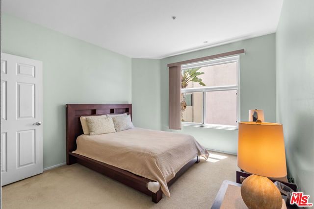 620 S Gramercy Place 222, Los Angeles, CA 90005