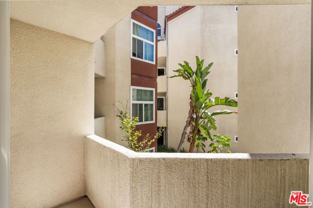 620 S Gramercy Place 222, Los Angeles, CA 90005