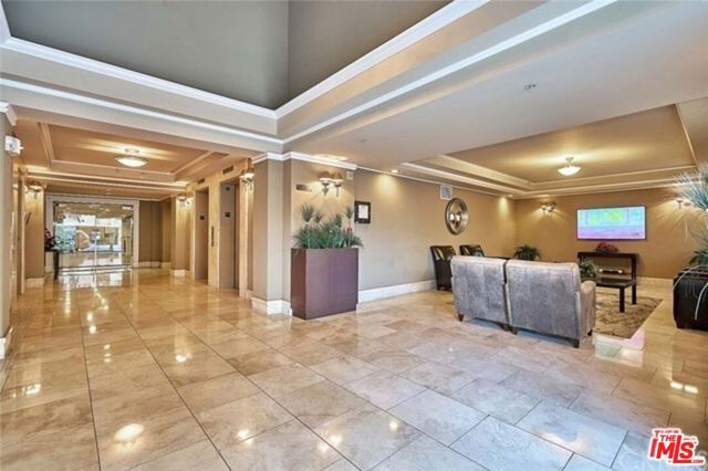 620 S Gramercy Place 222, Los Angeles, CA 90005