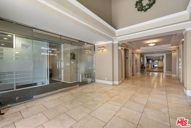 620 S Gramercy Place 222, Los Angeles, CA 90005