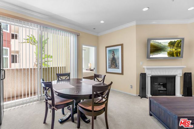 620 S Gramercy Place 222, Los Angeles, CA 90005