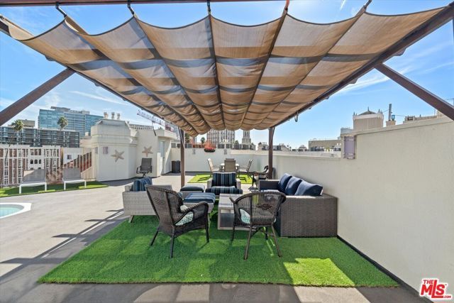 620 S Gramercy Place 222, Los Angeles, CA 90005
