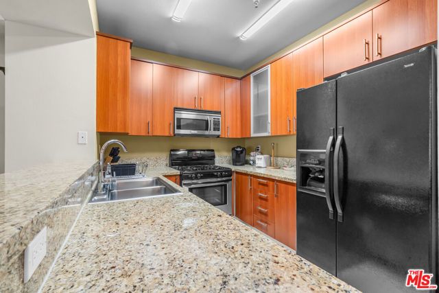 620 S Gramercy Place 222, Los Angeles, CA 90005