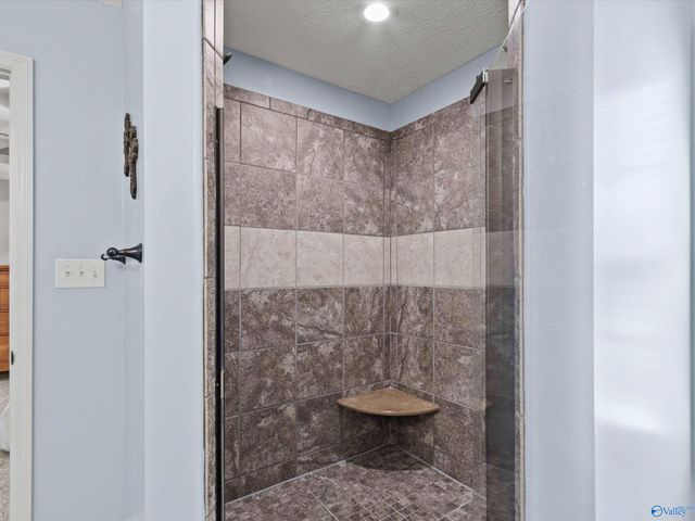 19374 Meadows Road, Athens, AL 35613