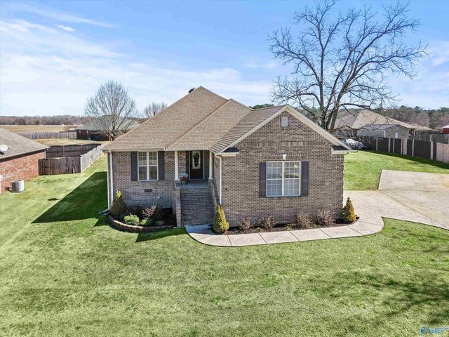 19374 Meadows Road, Athens, AL 35613