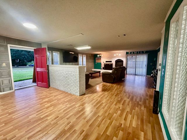 113 Tanglewood Dr., Hattiesburg, MS 39402