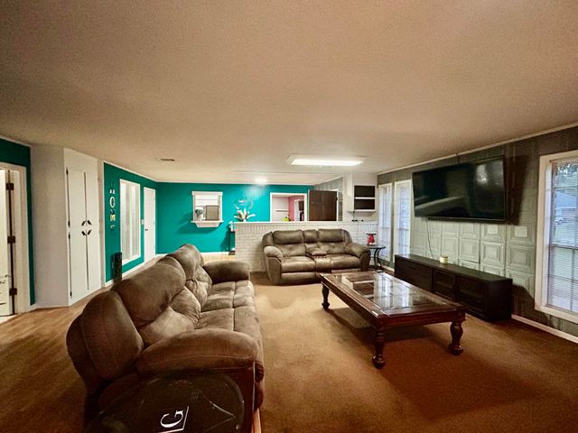 113 Tanglewood Dr., Hattiesburg, MS 39402