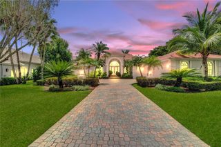 2524 Princeton Ct, Weston, FL 33327