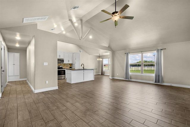 5891 NE Cornwallis Drive, Elgin, OK 73538