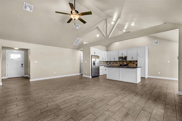 5891 NE Cornwallis Drive, Elgin, OK 73538
