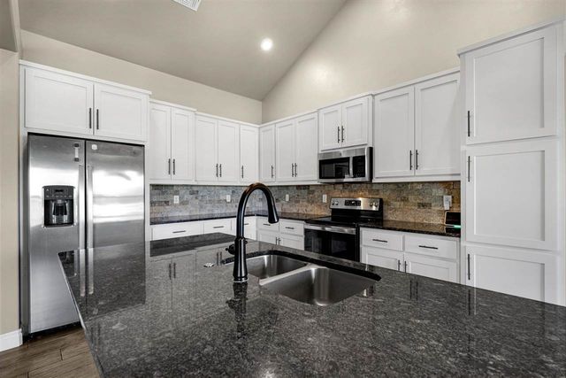 5891 NE Cornwallis Drive, Elgin, OK 73538