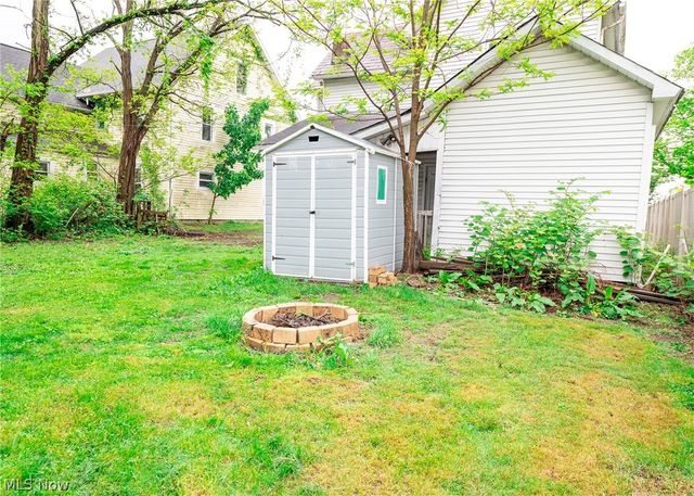 337 3rd Street NW, New Philadelphia, OH 44663