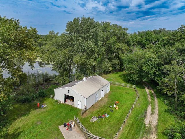 7938 E State Rd 59, Milton, WI 53563