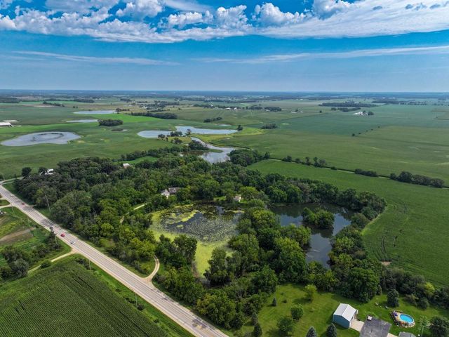 7938 E State Rd 59, Milton, WI 53563