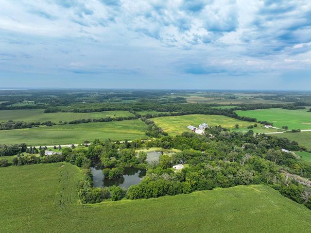 7938 E State Rd 59, Milton, WI 53563