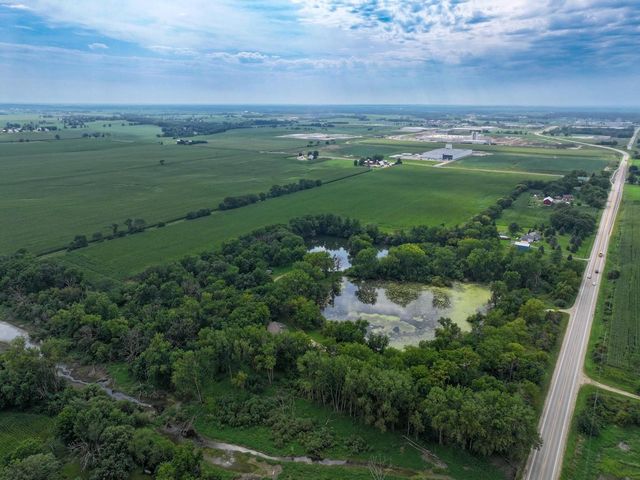 7938 E State Rd 59, Milton, WI 53563
