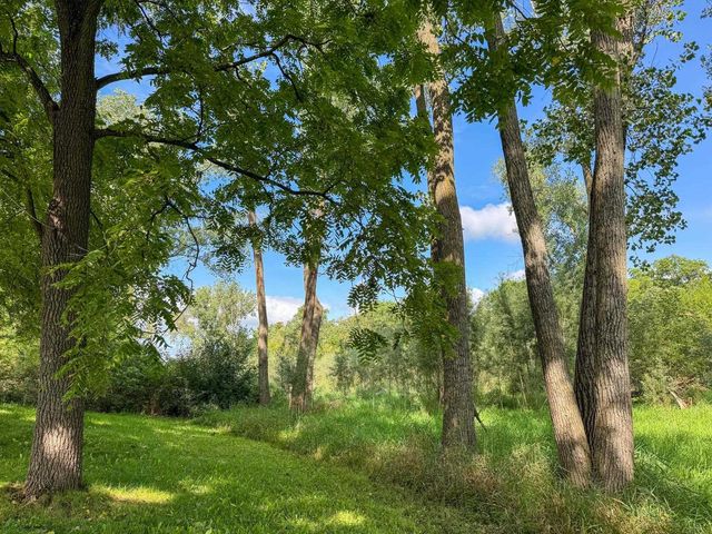 7938 E State Rd 59, Milton, WI 53563