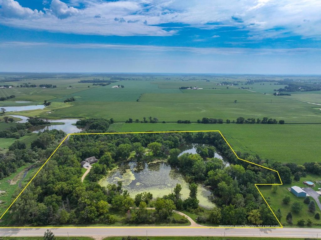 7938 E State Rd 59, Milton, WI 53563