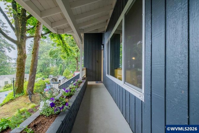 671 Cascade Dr NW, Salem, OR 97304