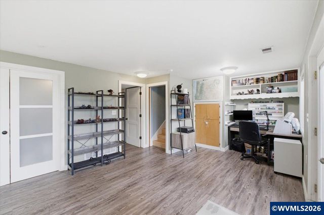 671 Cascade Dr NW, Salem, OR 97304