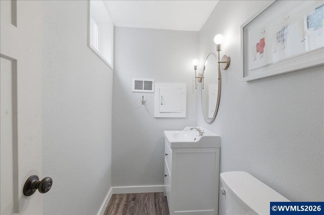 671 Cascade Dr NW, Salem, OR 97304