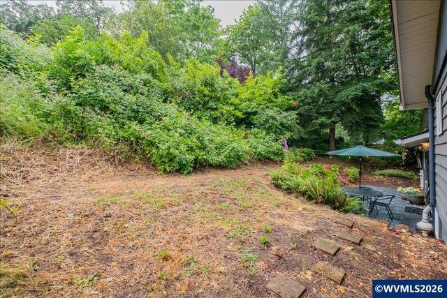 671 Cascade Dr NW, Salem, OR 97304
