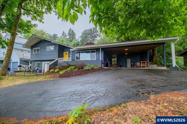 671 Cascade Dr NW, Salem, OR 97304