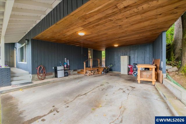 671 Cascade Dr NW, Salem, OR 97304