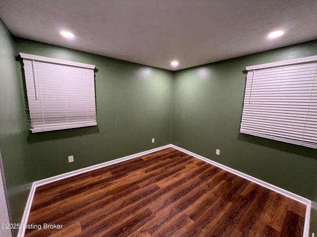 6802 Reelfoot Lake Ct, Louisville, KY 40291