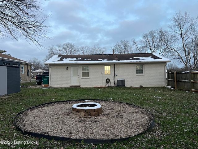 6802 Reelfoot Lake Ct, Louisville, KY 40291