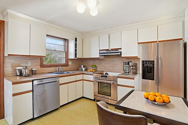 79 Gold St., Randolph, MA 02368