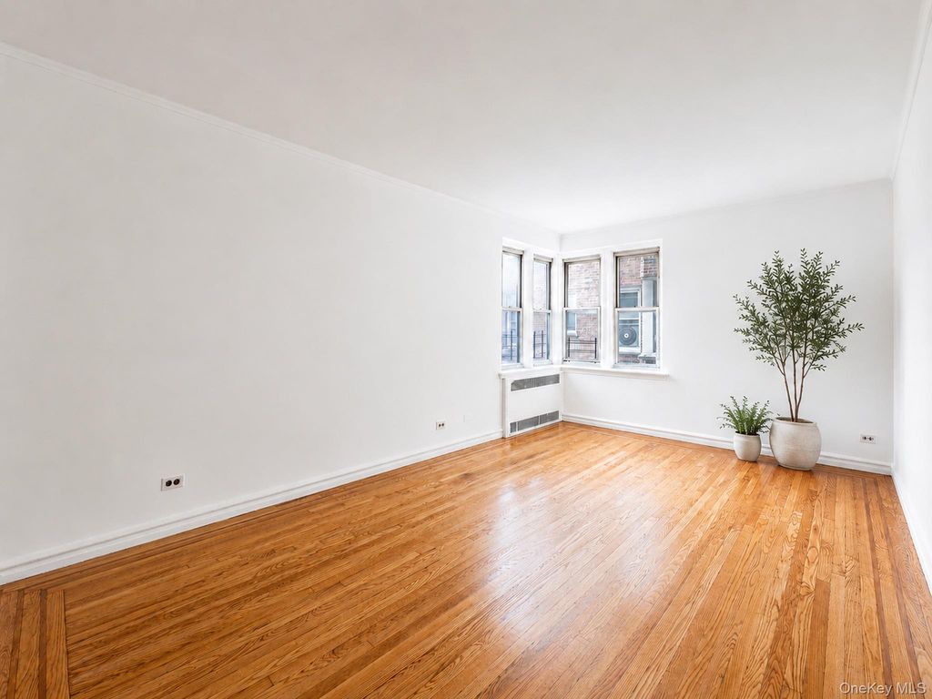 63-109 Saunders Street A8, Rego Park, NY 11374 — photo 3