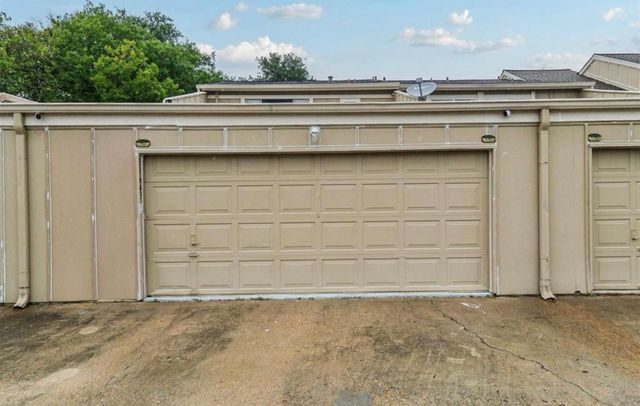 11643 Village Place Drive 194, Houston, TX 77077