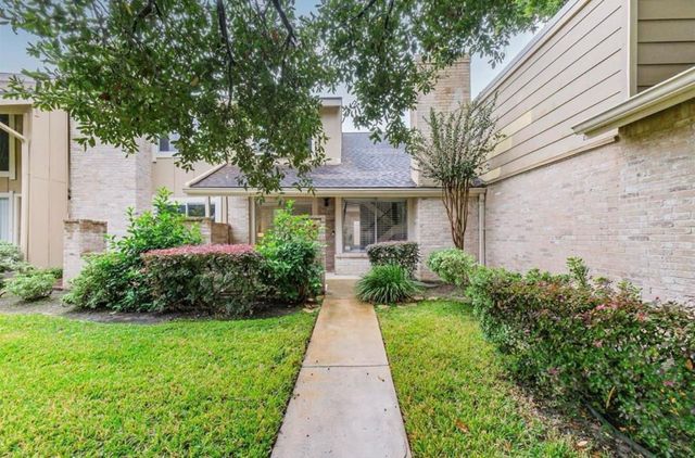 11643 Village Place Drive 194, Houston, TX 77077