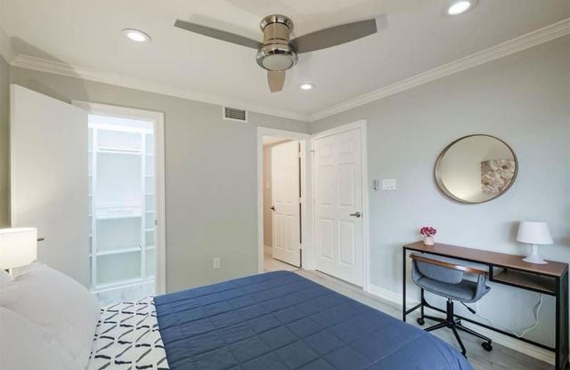 11643 Village Place Drive 194, Houston, TX 77077