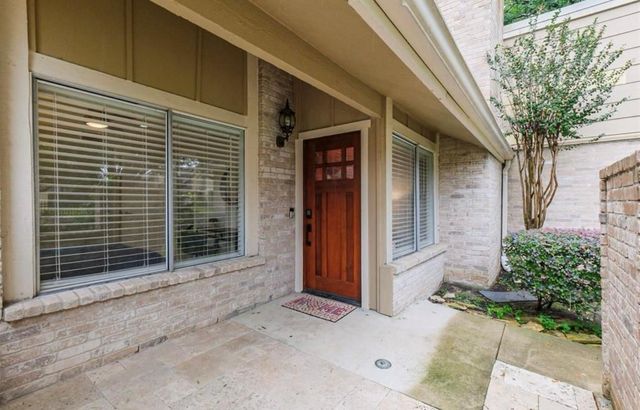 11643 Village Place Drive 194, Houston, TX 77077