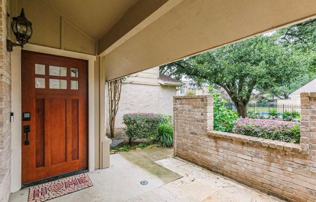 11643 Village Place Drive 194, Houston, TX 77077