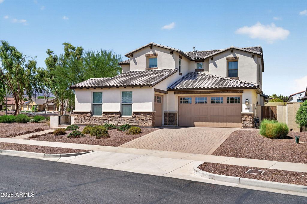 20668 W PARK MEADOWS Drive, Buckeye, AZ 85396 — exterior