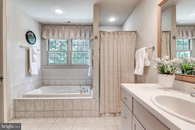 5501 WOODLYN RD, Frederick, MD 21703