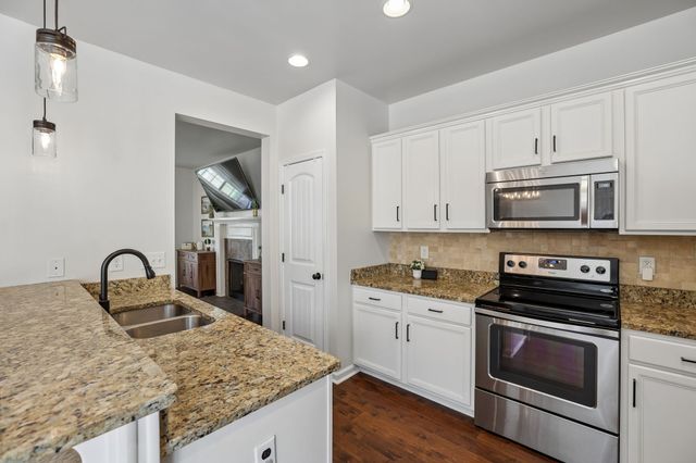 2043 Audubon Ln, Murfreesboro, TN 37128