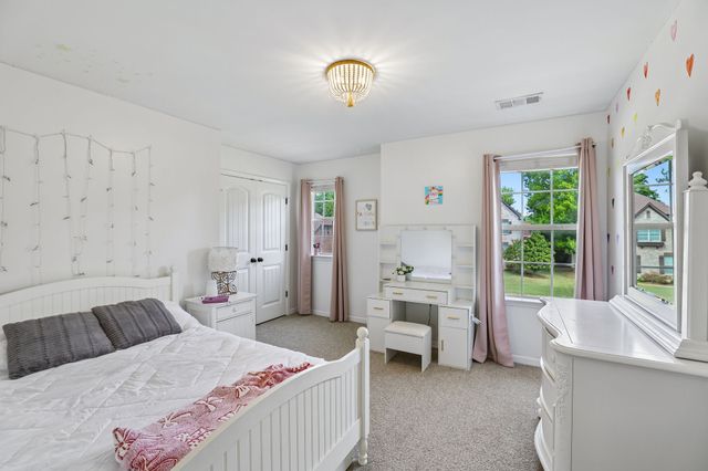 2043 Audubon Ln, Murfreesboro, TN 37128