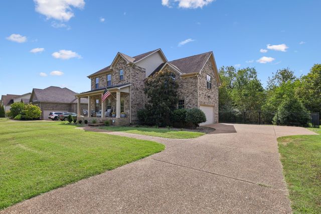 2043 Audubon Ln, Murfreesboro, TN 37128