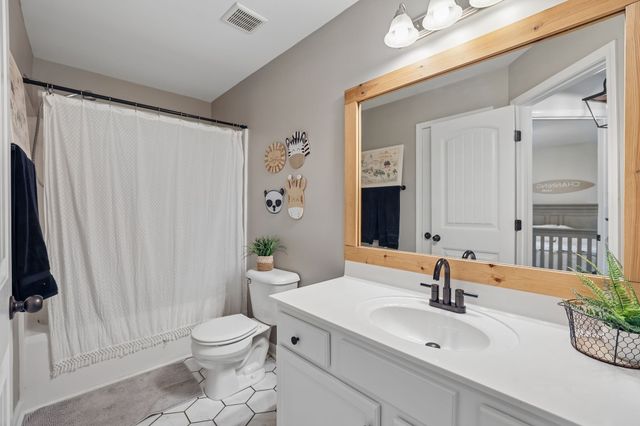 2043 Audubon Ln, Murfreesboro, TN 37128
