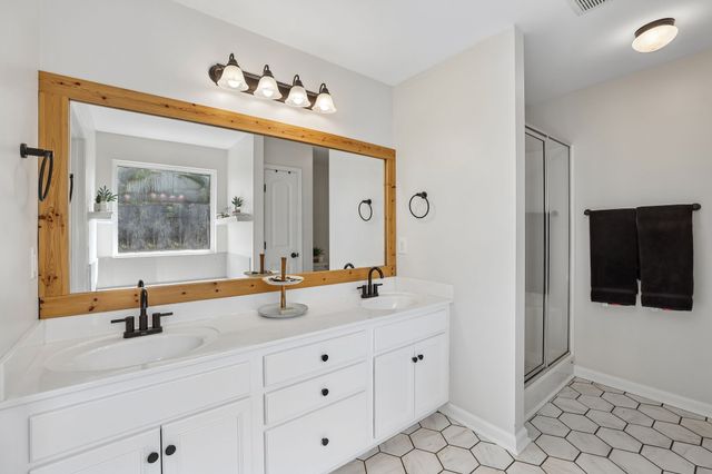 2043 Audubon Ln, Murfreesboro, TN 37128