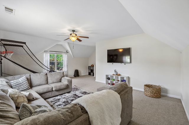 2043 Audubon Ln, Murfreesboro, TN 37128