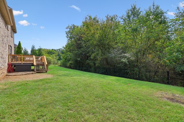 2043 Audubon Ln, Murfreesboro, TN 37128