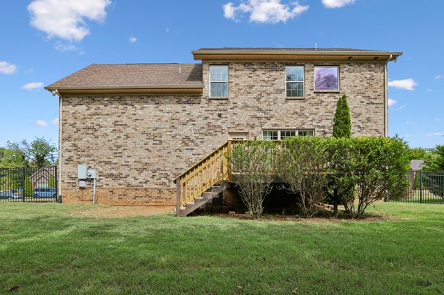 2043 Audubon Ln, Murfreesboro, TN 37128