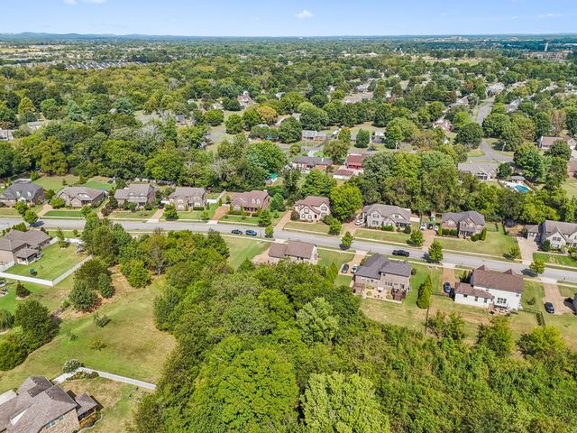 2043 Audubon Ln, Murfreesboro, TN 37128