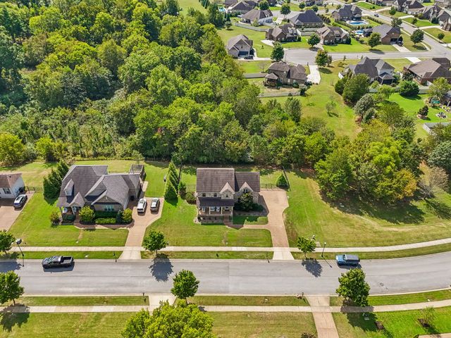 2043 Audubon Ln, Murfreesboro, TN 37128